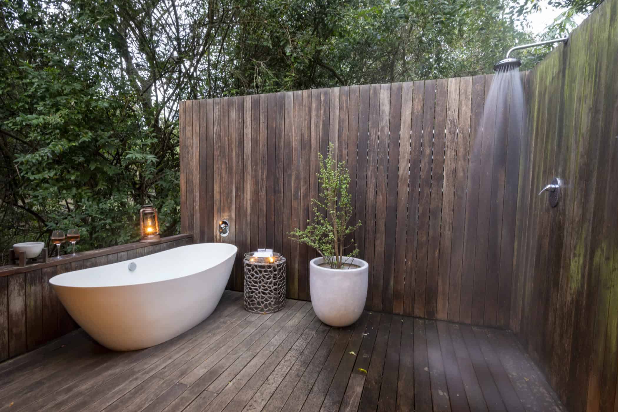 outdoor bathtub and shower